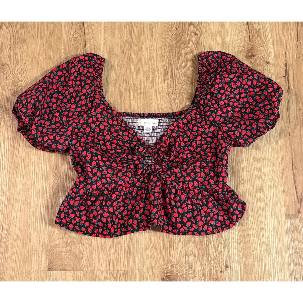 Band of the Free Strawberry Print L Crop Top Puff Sleeve Tie Front Cottagecore